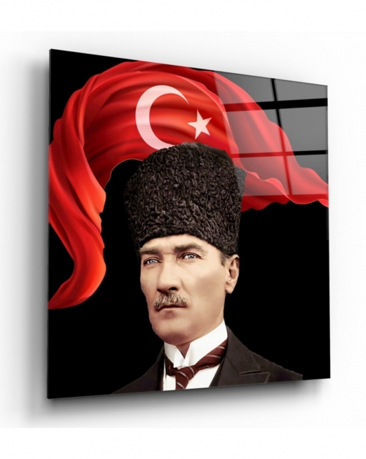 Atatürk Ve Bayrak Cam Tablo