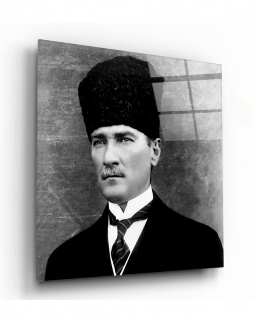 Atatürk Cam Tablo