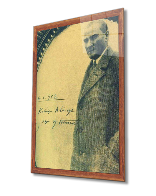 Atatürk Cam Tablo