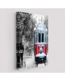 Karlı Bir İstiklal Caddesi ve Nostaljik Tramvay Tablosu-6404