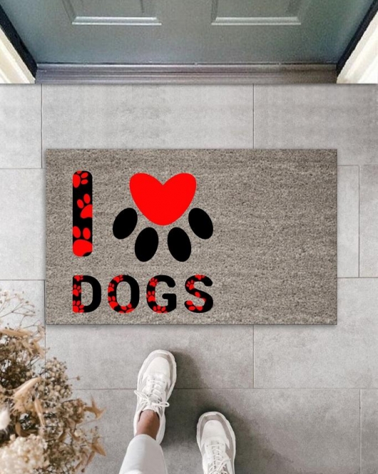 Dijital Baskı Gri Kırmızı Kalpli Patili I Love Dogs Dekoratif Kapı Paspası K-2076