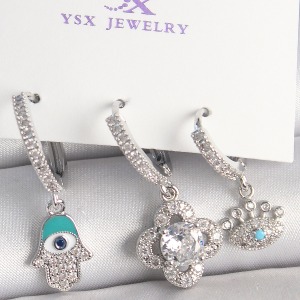 Pirinç Gümüş Renk Zirkon Taşlı Fatma Ana Yonca Figür Göz Detay 3'Lü Kadın Kombin Küpe