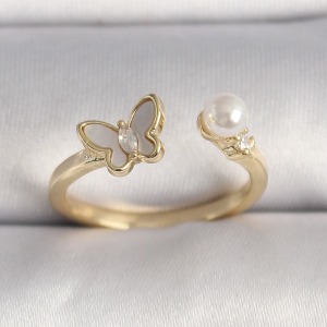 Pirinç Gold Renk Zirkon Taş Detaylı Beyaz Mineli Kelebek Model İnci Detay Ayarlanabilir Yüzük