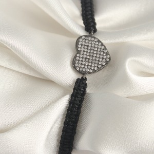 Pirinç Füme Renk Zirkon Taşlı Kalp Figür Asansörlü Makrome Model Kadın Bileklik