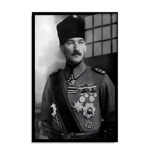 Atatürk Cam Tablo 85