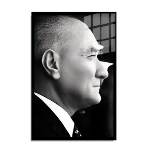 Atatürk Cam Tablo 104
