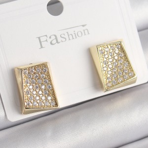 Pirinç Gold Renk Zirkon Taşlı Plaka Model Kadın Küpe