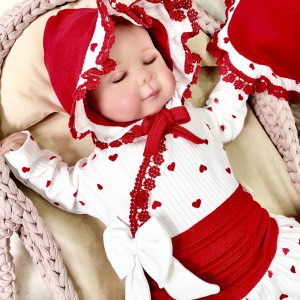 Kalp Desenli Dantel işlemeli Hastane Çıkışı Bebek Takımı