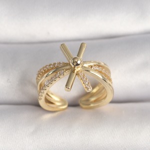 Pirinç Gold Renk Ayarlanabilir Ziron Taşlı Kadın Yüzük