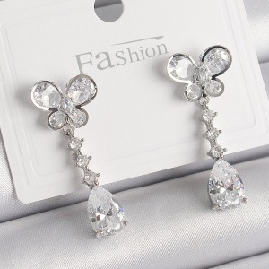 Pirinç Gümüş Renk Kelebek Model Sallantı Damla Zirkon Taşlı Kadın Küpe