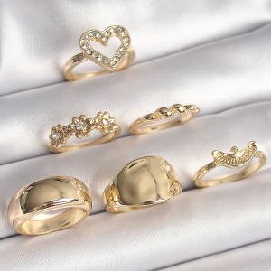 Pirinç Gold Renk Zirkon Taşlı Kalp Figür Kuş Detay 6'Lı Kadın Yüzük Seti