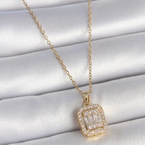 316L Çelik Gold Renk Zincir Kare Zirkon Taş Model Kadın Kolye