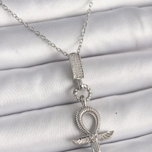 316L Çelik Gümüş Renk Zincir Ankh Model Kadın Kolye