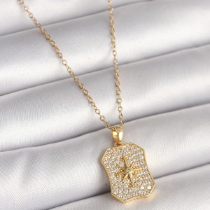316L Çelik Gold Renk Zincir Zirkon Taşlı Kutup Yıldız İşlemeli Madalyon Model Kadın Kolye