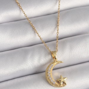 316L Çelik Gold Renk Zincir Zirkon Taşlı Hilal Model Yıldız Detay Kadın Kolye