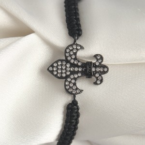 Pirinç Siyah Renk Zirkon Taşlı Zambak Figür Asansörlü Makrome Model Kadın Bileklik