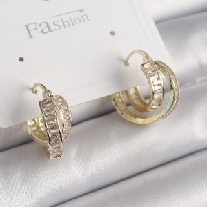 Pirinç Gold Renk Zirkon Taşlı Halka Model Kadın Küpe