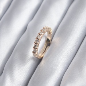 Gold Renk İnce Su Yolu Model Zirkon Taşlı Kadın Yüzük