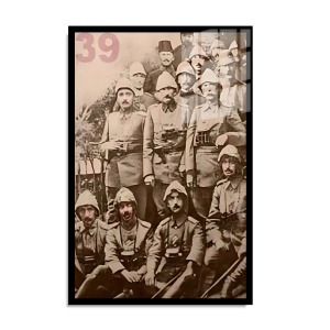 Atatürk Cam Tablo 37