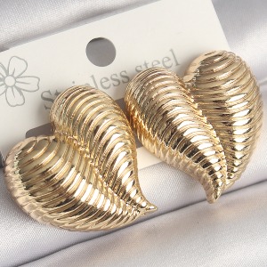 316L Çelik Gold Renk Sallantı Çiçek Model Kadın Küpe Seti