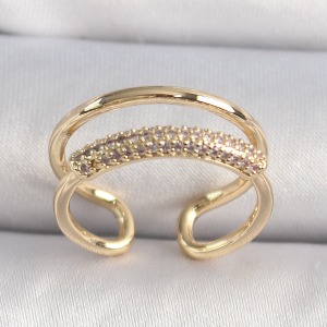 Pirinç Gold Renk Zirkon Taşlı Yonca Model İnci Detay Kadın Yüzük
