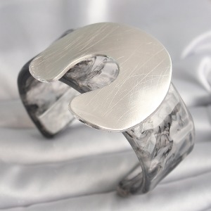 Siyah Mermer Desen Akrilik Plaka Vintage Kadın Bilezik