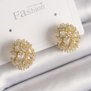 Pirinç Gold Renk Zirkon Taşlı Kadın Küpe