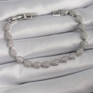 Pirinç Gümüş Renk Zirkon Taşlı Damla Model VIP Seri Kadın Bileklik