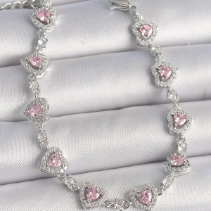 Pirinç Gümüş Renk Zirkon Taşlı Pembe Kalp Model VIP Seri Kadın Bileklik