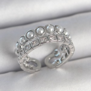 Pirinç Gümüş Renk 2'Li Sıra Zirkon Taşlı Ve İncili Ayarlanabilir Kadın Yüzük