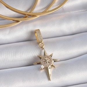 Pirinç Gold Renk Zirkon Taşlı Kutup Yıldızı Model Ajda Charm