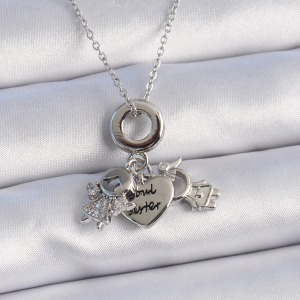 316L Çelik Gümüş Renk Zirkon Taş Detay Çocuk Figür Charm Model Kadın Kolye