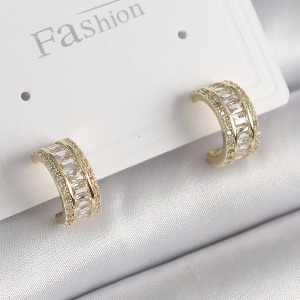 Pirinç Gold Renk Zirkon Taşlı Halka Model Kadın Küpe