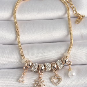 Pirinç Gold Renk Zincir Sallantı Zirkon Taşlı Kuzey Yıldız Figür Kalp Detay Kadın Bileklik