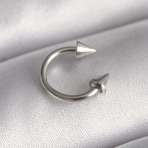 316L Çelik Gümüş Renk Halka Çivi Model Kadın Piercing