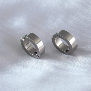 316L Çelik Gümüş Renk Sıkıştırmalı Erkek Küpe