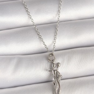 316L Çelik Gümüş Renk Zincir Sarılma Model Kadın Kolye