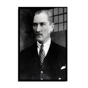 Atatürk Cam Tablo 67