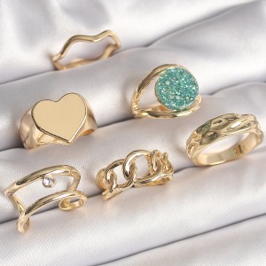 Pirinç Gold Renk Zirkon Taşlı Kalp Plaka Figür Mavi Simli Detay 6'Lı Kadın Yüzük Seti