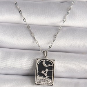 316L Çelik Gümüş Renk Zirkon Taşlı  Ay Figürlü Taror Model Kadın Kolye