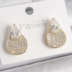 Pirinç Gold Renk Zirkon Taşlı Damla Model Kadın Küpe