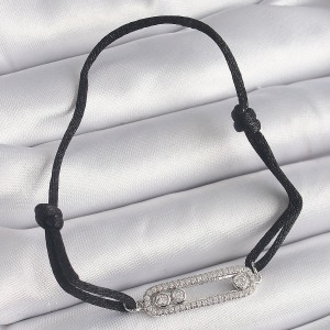 Siyah Renk İpli Asansör Zirkon Taşlı Gümüş Messika Model Kadın Bileklik