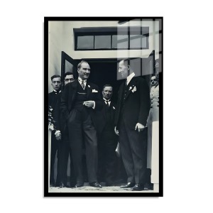 Atatürk Cam Tablo 150