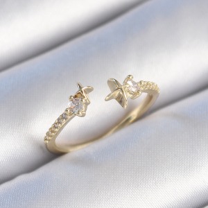 Pirinç Gold Renk Zirkon Taş Detay Yıldız Model Kadın Yüzük