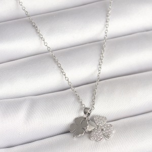 316L Çelik Gümüş Renk Zincir Sallantı Zirkon Taşlı Yonca Model Kadın Kolye