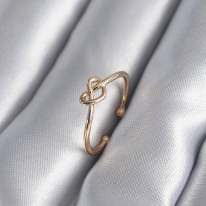 Gold Renk Düğüm Kalp Model Kadın Yüzük