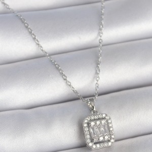 316L Çelik Gümüş Renk Zincir Kare Zirkon Taşlı Kadın Kolye