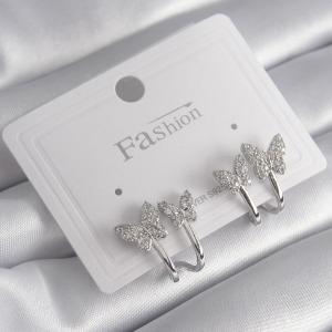 Pirinç Gümüş Renk Zirkon Taşlı Kelebek Model Kadın Küpe