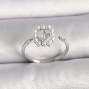 Pirinç Gümüş Renk Zirkon Taş Detaylı İncili Ayarlanabilir Yüzük