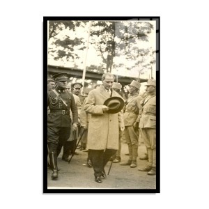 Atatürk Cam Tablo 97